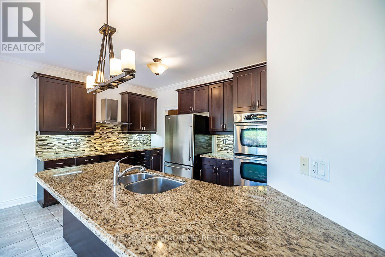 555 KINGSFIELD LOOP - Image 7