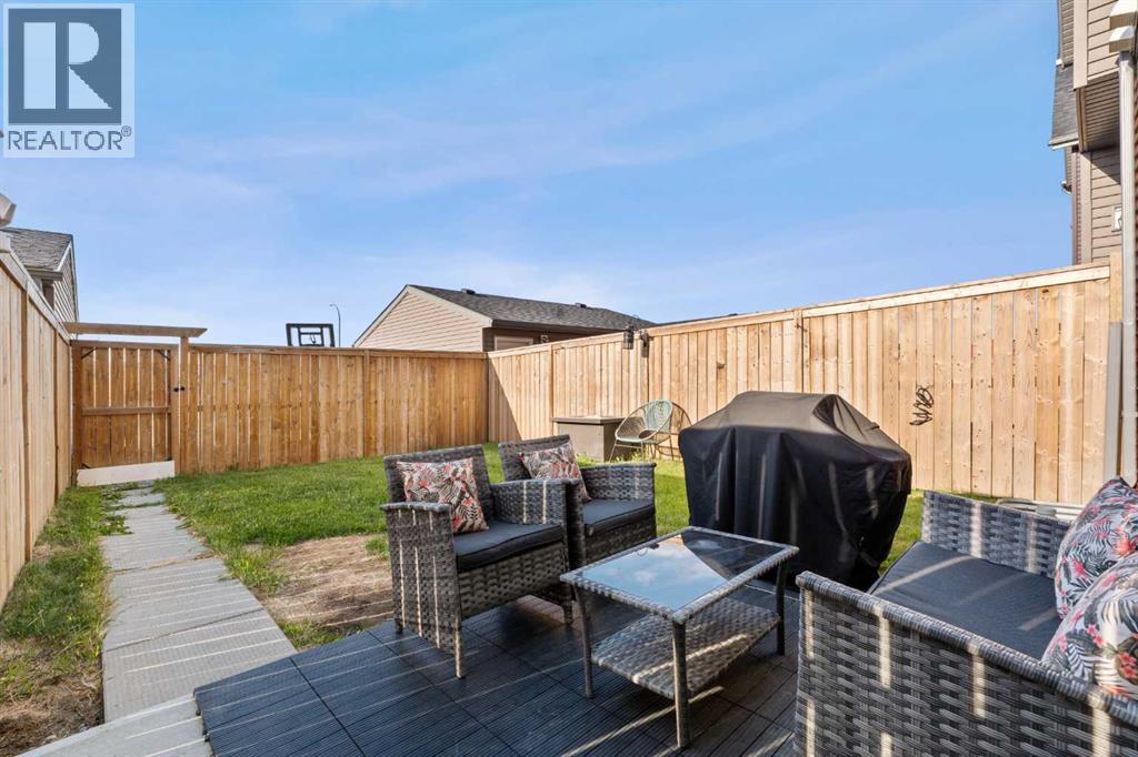 228 Livingston View NE - 28