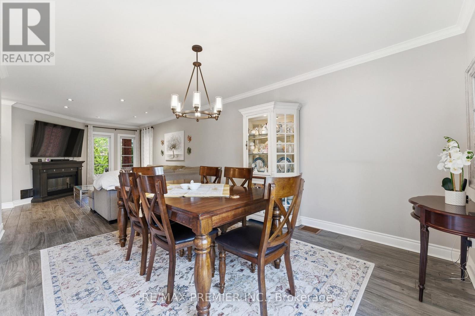 37 PRINCETON GATE - 13