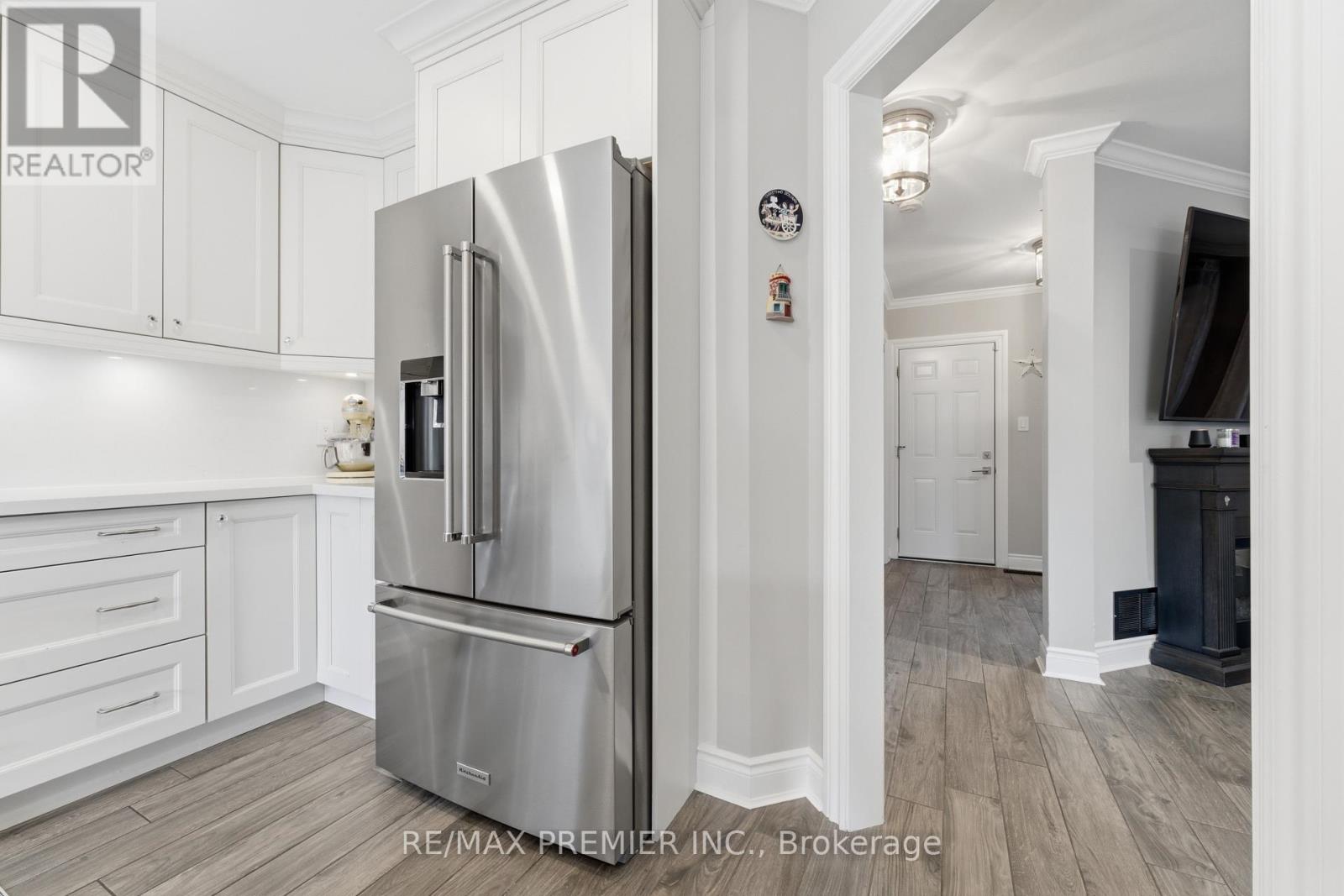 37 PRINCETON GATE - 18