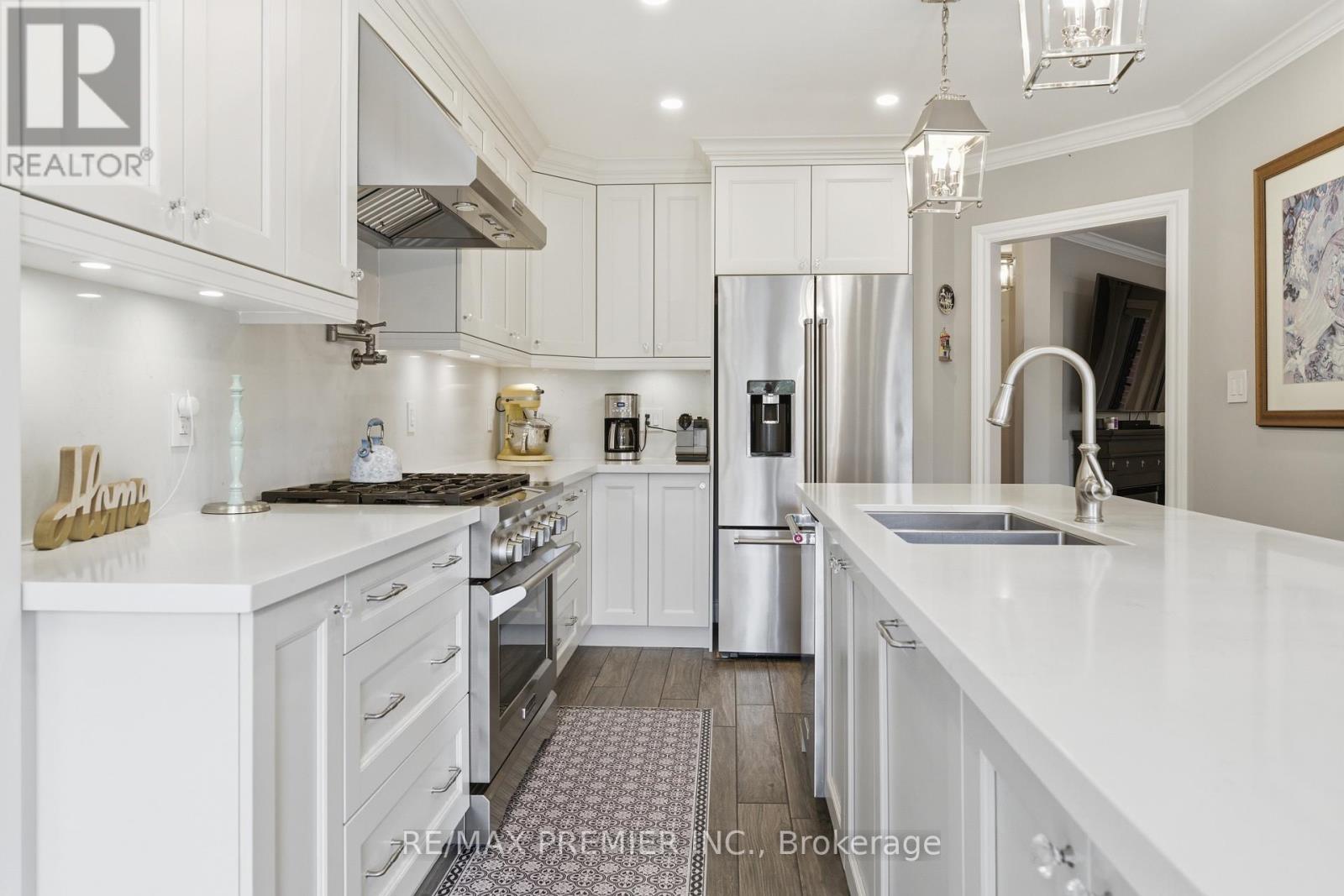 37 PRINCETON GATE - 21