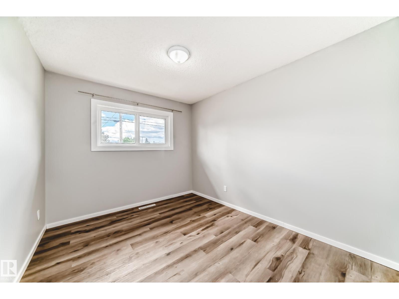 13428 82 ST NW - 18