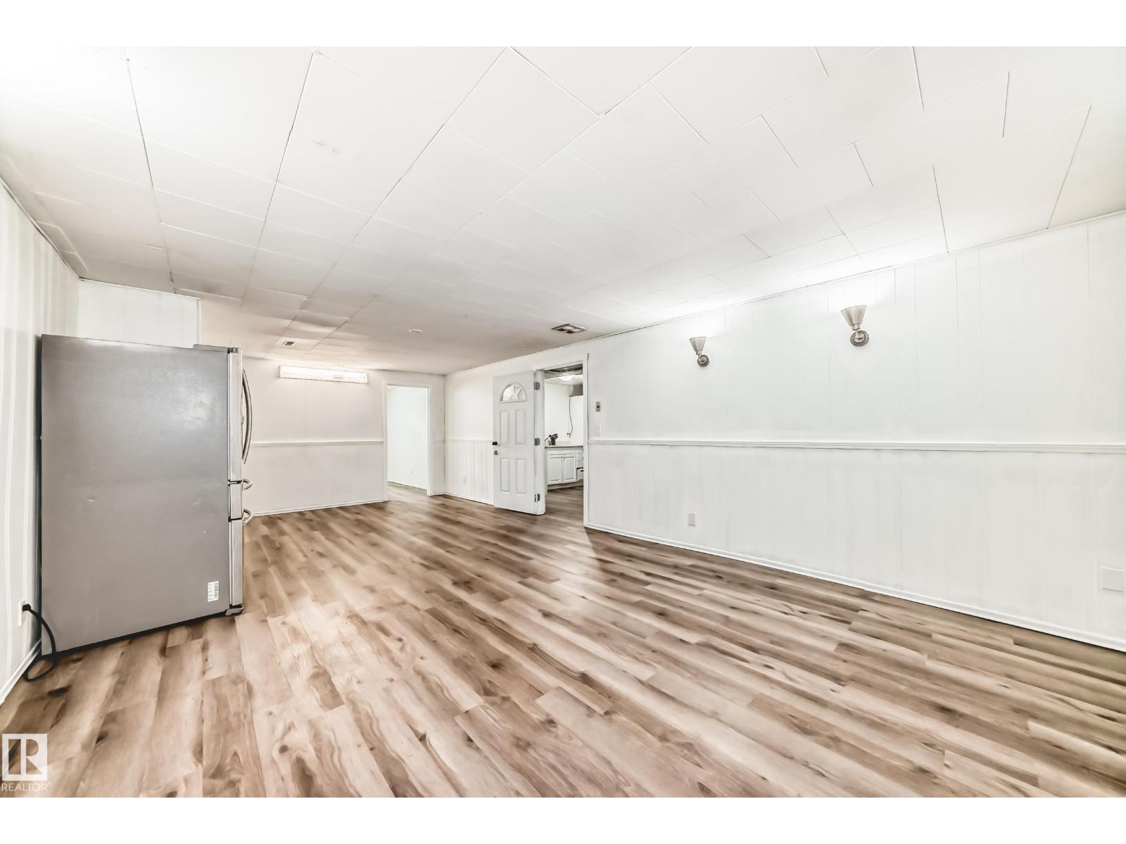 13428 82 ST NW - 26