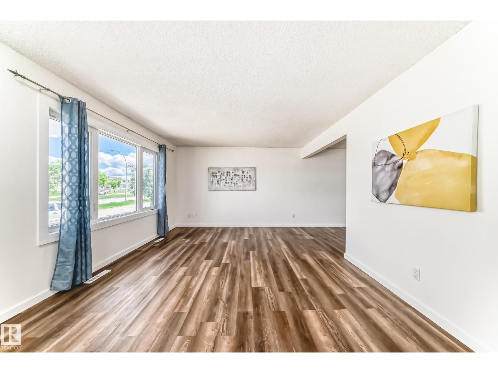 13428 82 ST NW - 5