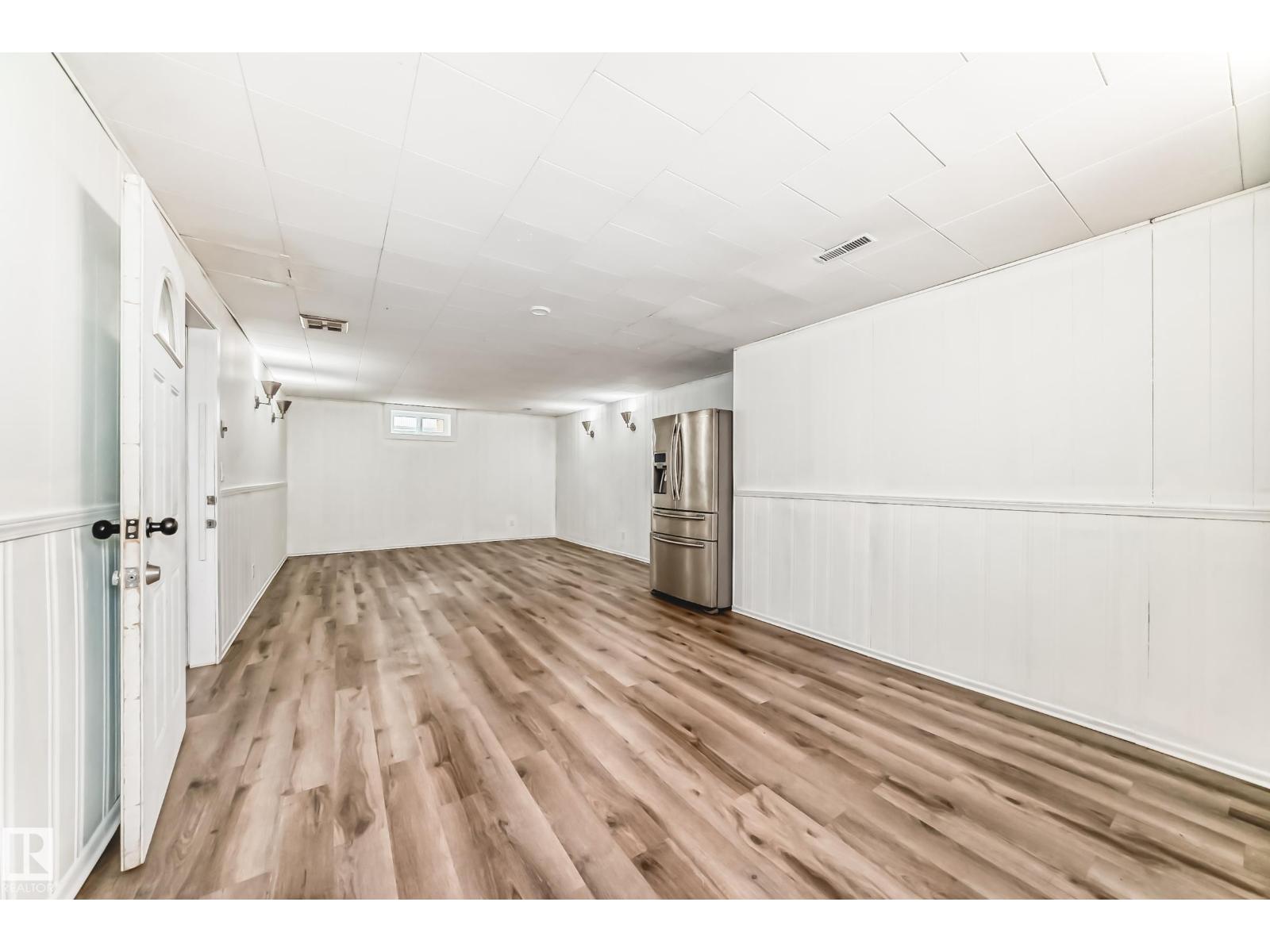 13428 82 ST NW - 24