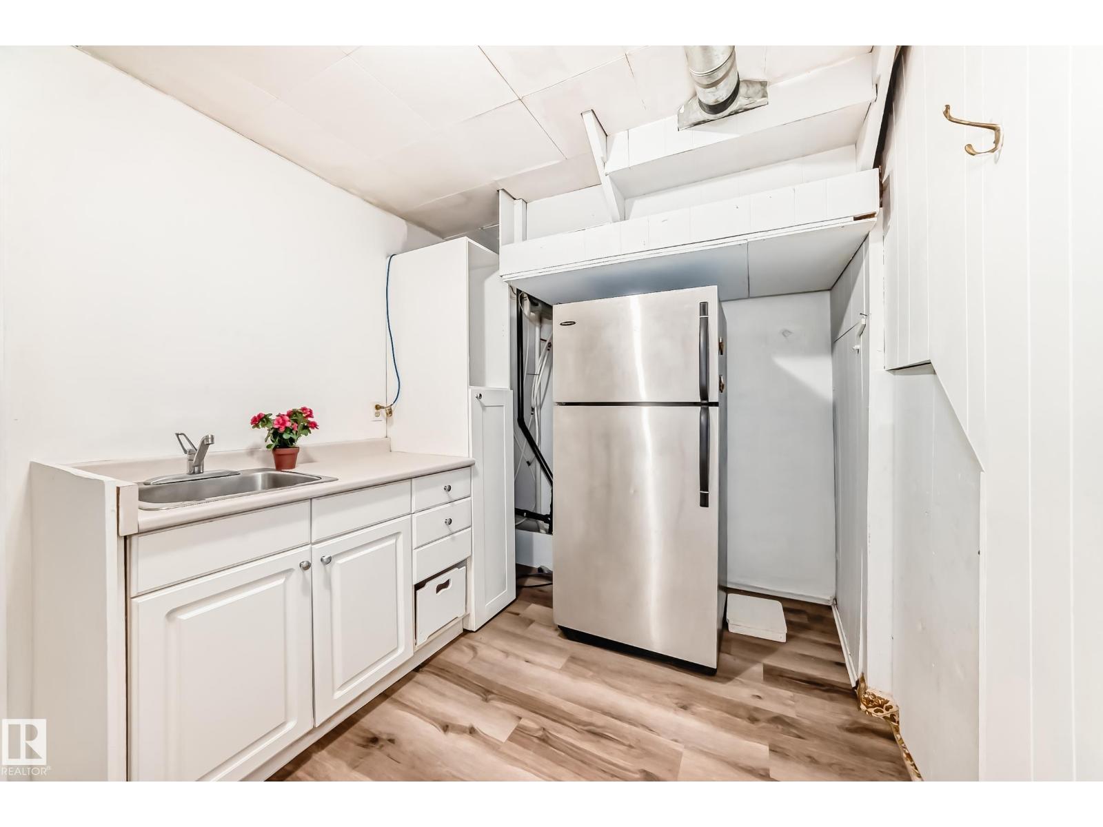 13428 82 ST NW - 32