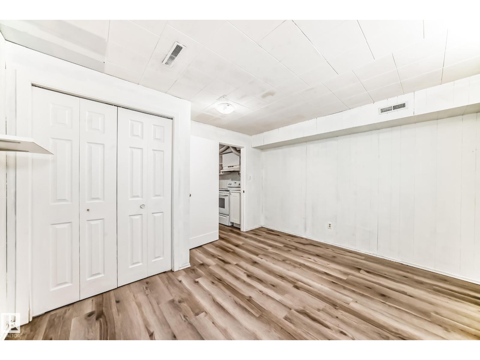 13428 82 ST NW - 33