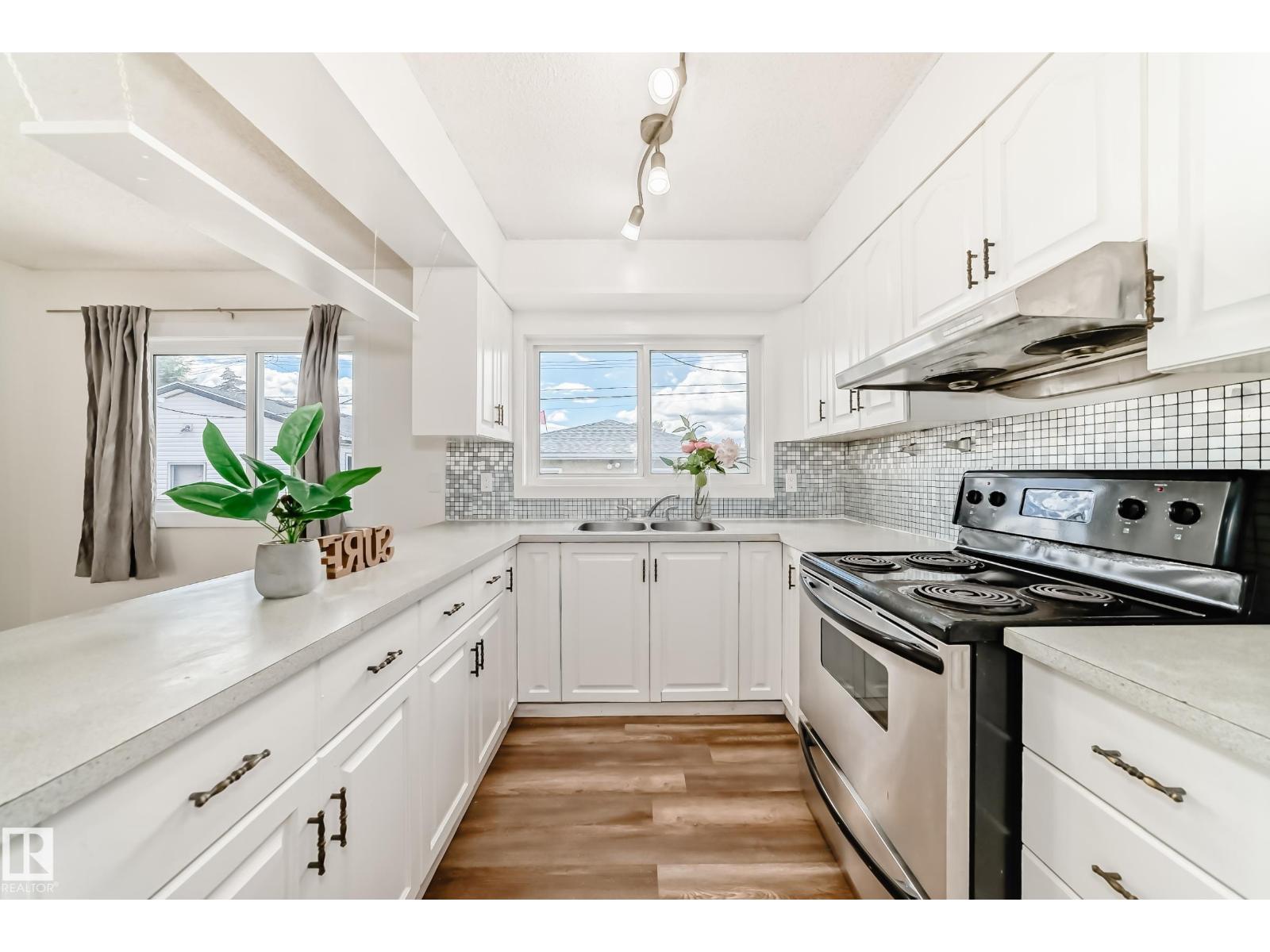 13428 82 ST NW - 11