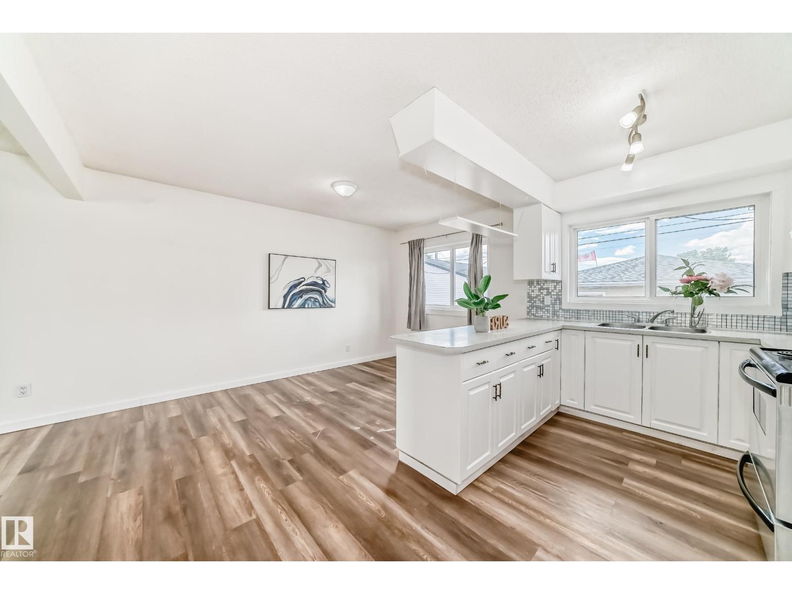 13428 82 ST NW - 16