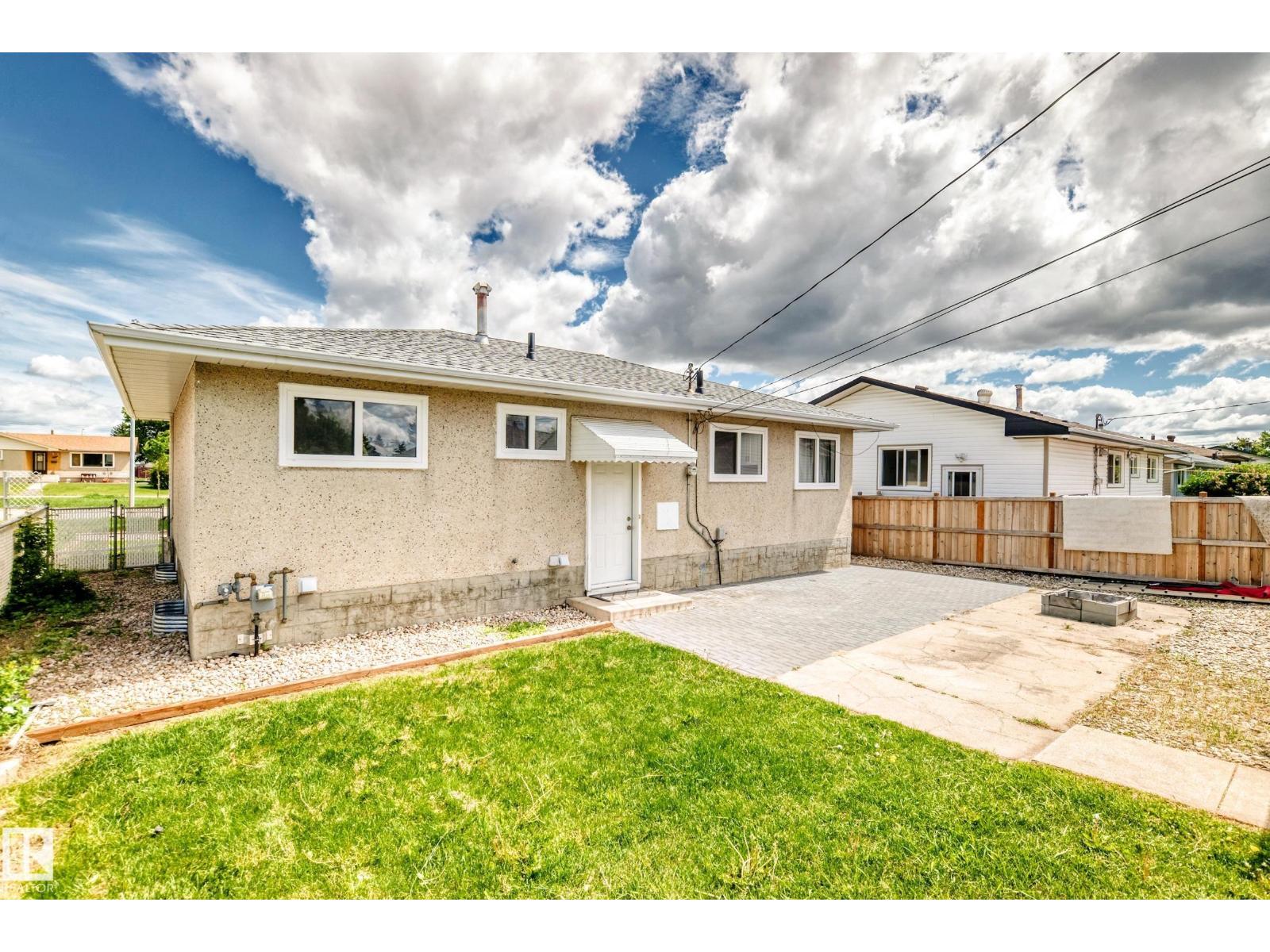 13428 82 ST NW - 41