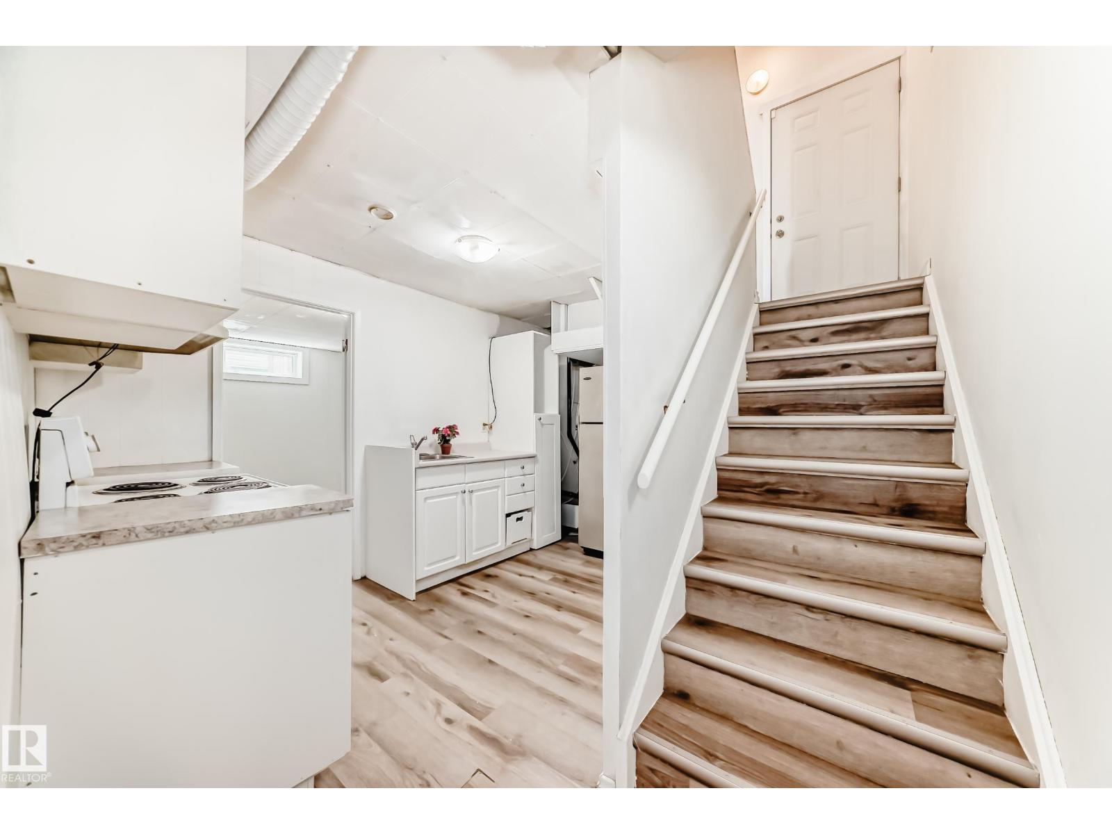 13428 82 ST NW - 30