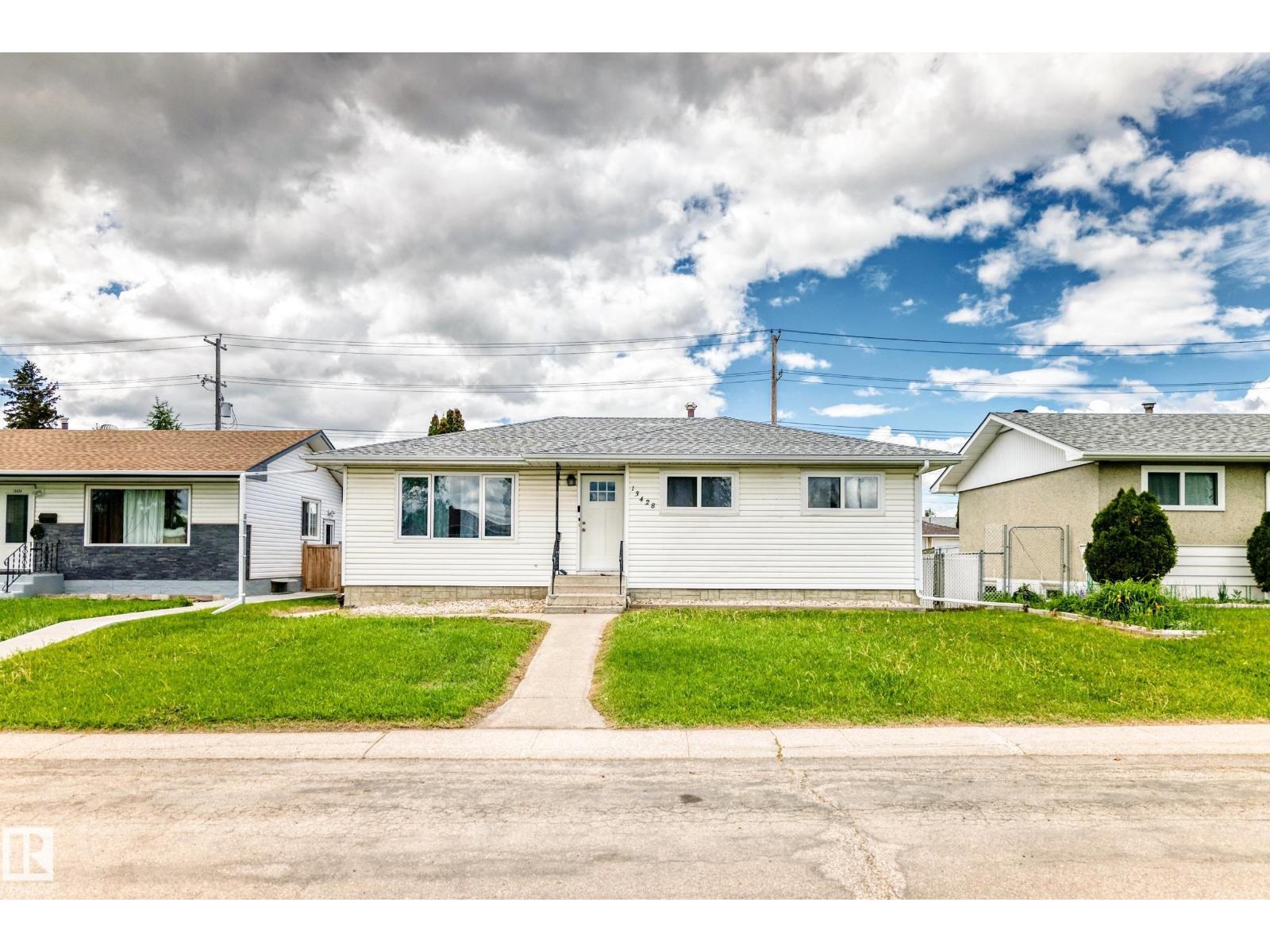 13428 82 ST NW - 50