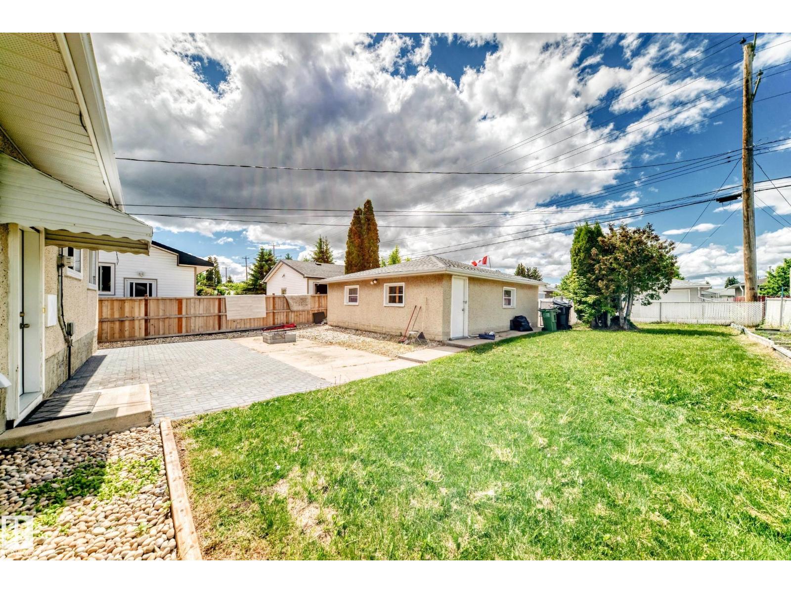 13428 82 ST NW - 44
