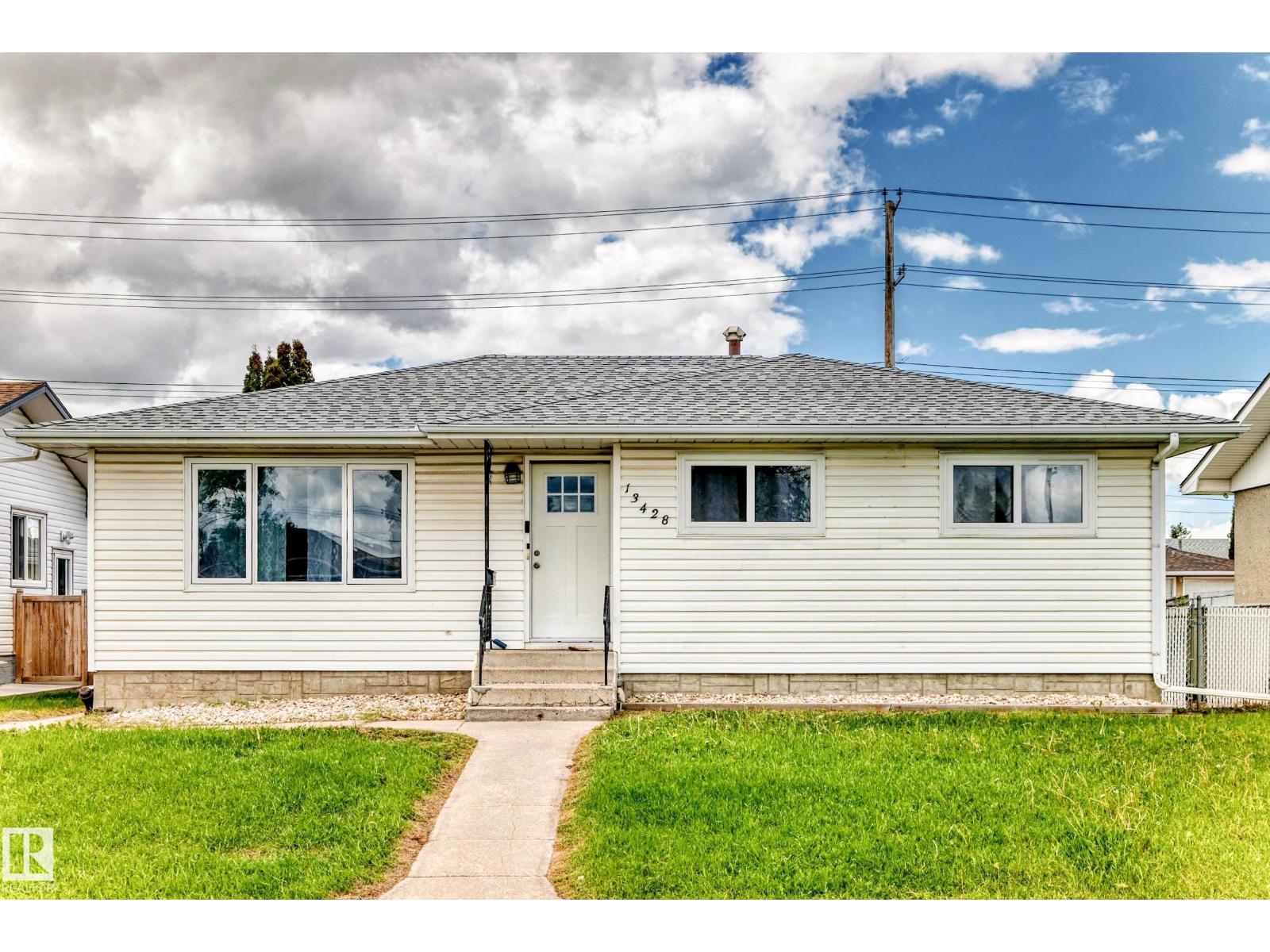 13428 82 ST NW - 48