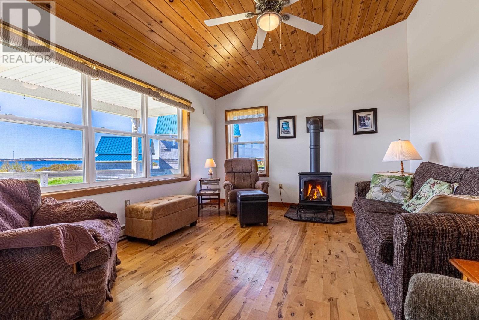 212 BASINVIEW Crescent - 13