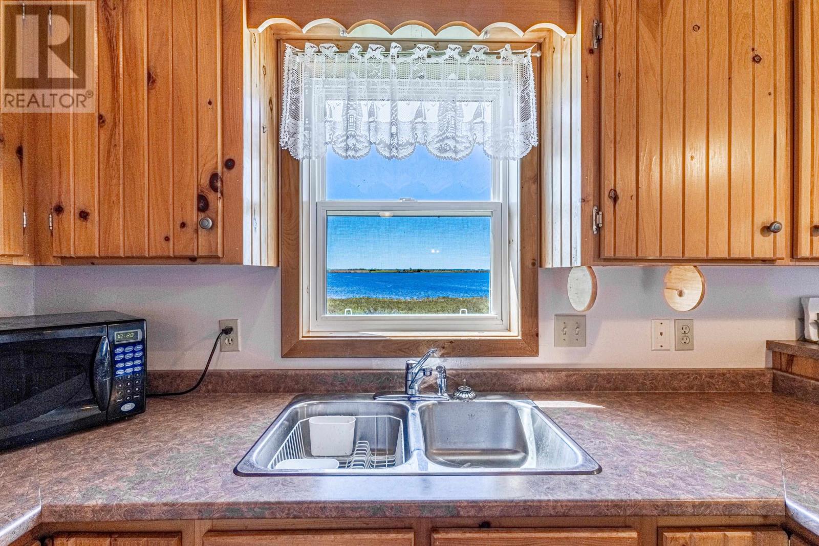 212 BASINVIEW Crescent - 17