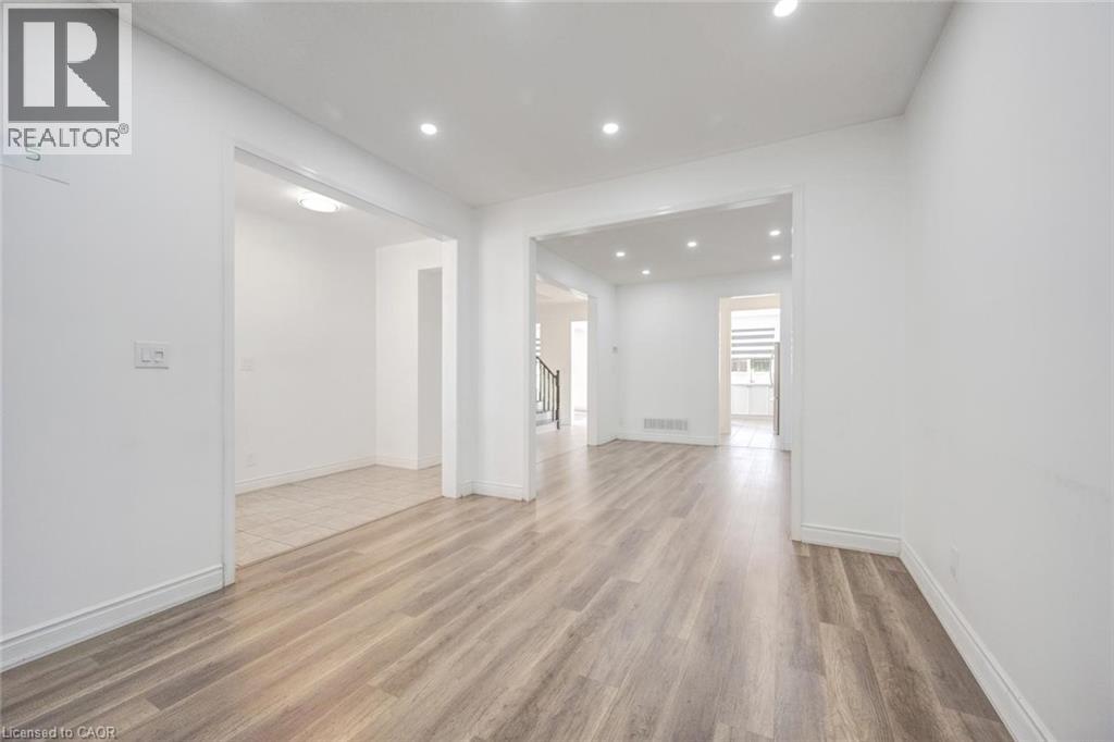 8 GANDER Crescent - 7
