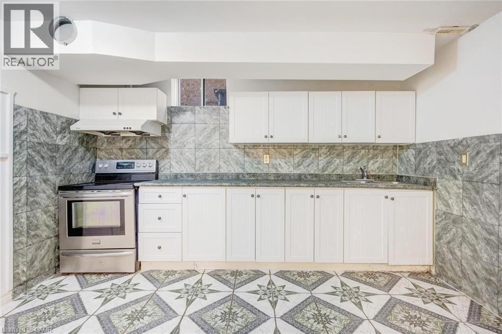 8 GANDER Crescent - Image 45