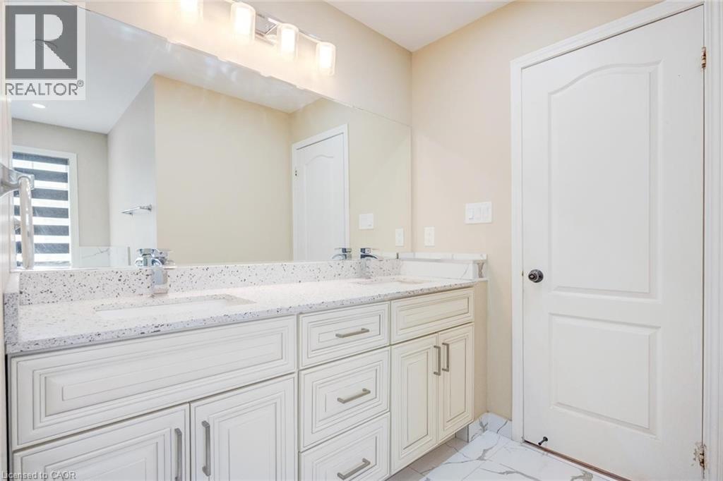 8 GANDER Crescent - Image 23