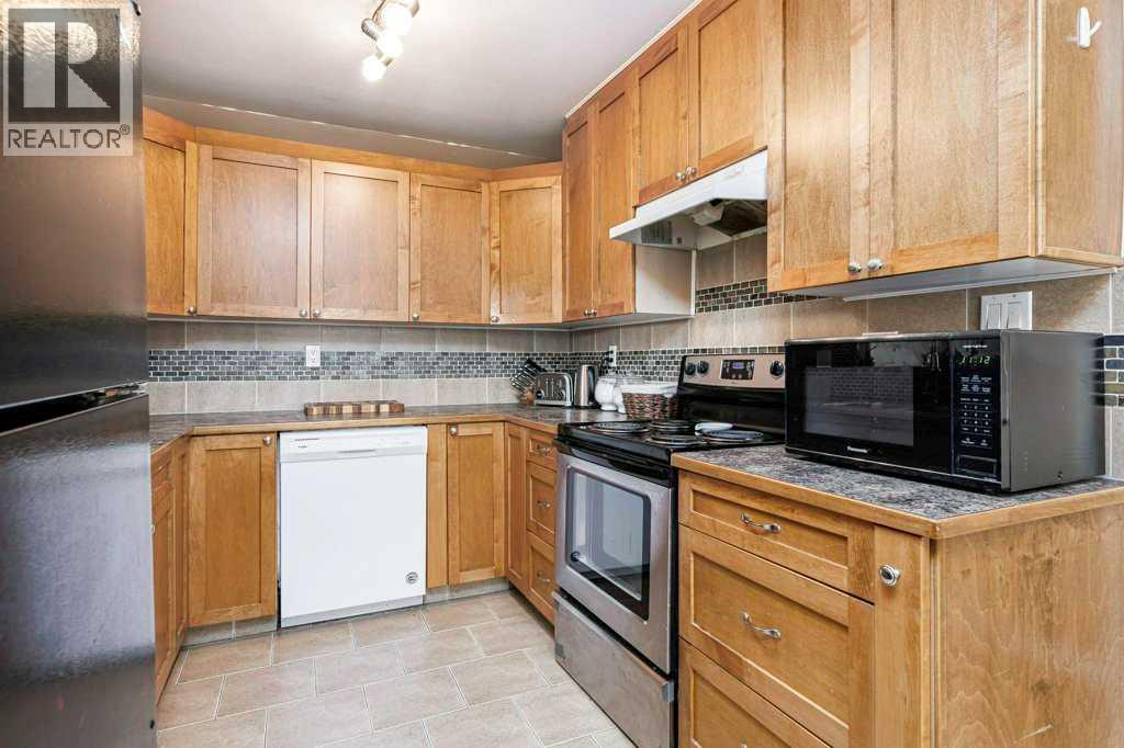 22 McIntosh Avenue - 7