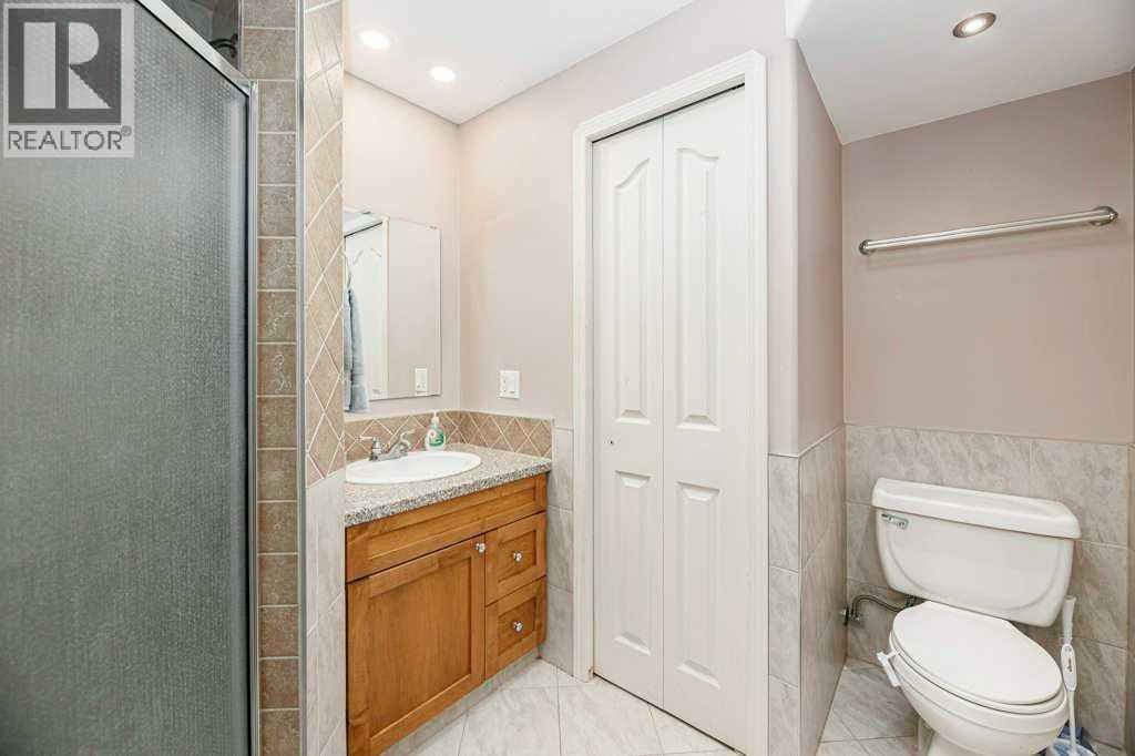 22 McIntosh Avenue - 17