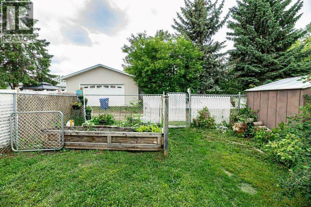 22 McIntosh Avenue - 22