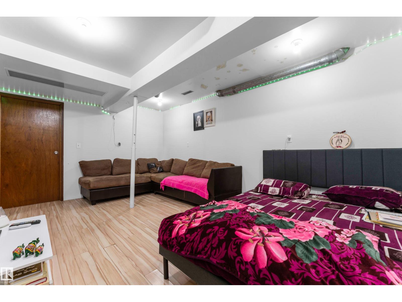 1316 35 ST NW - 31