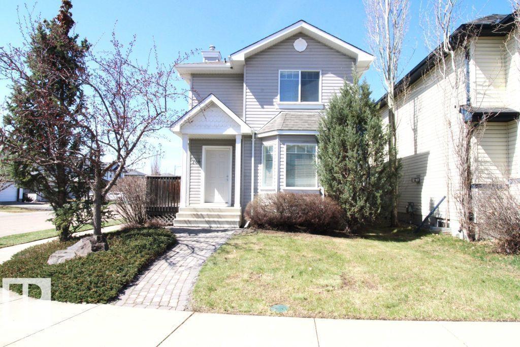 744 88 ST SW - 1