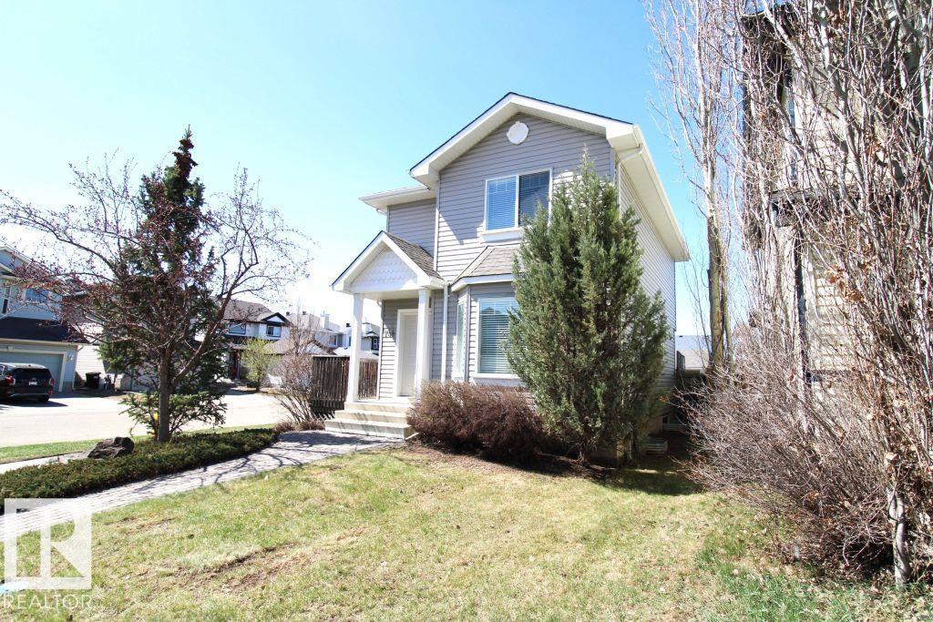 744 88 ST SW - 2