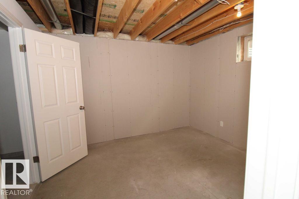 744 88 ST SW - 22