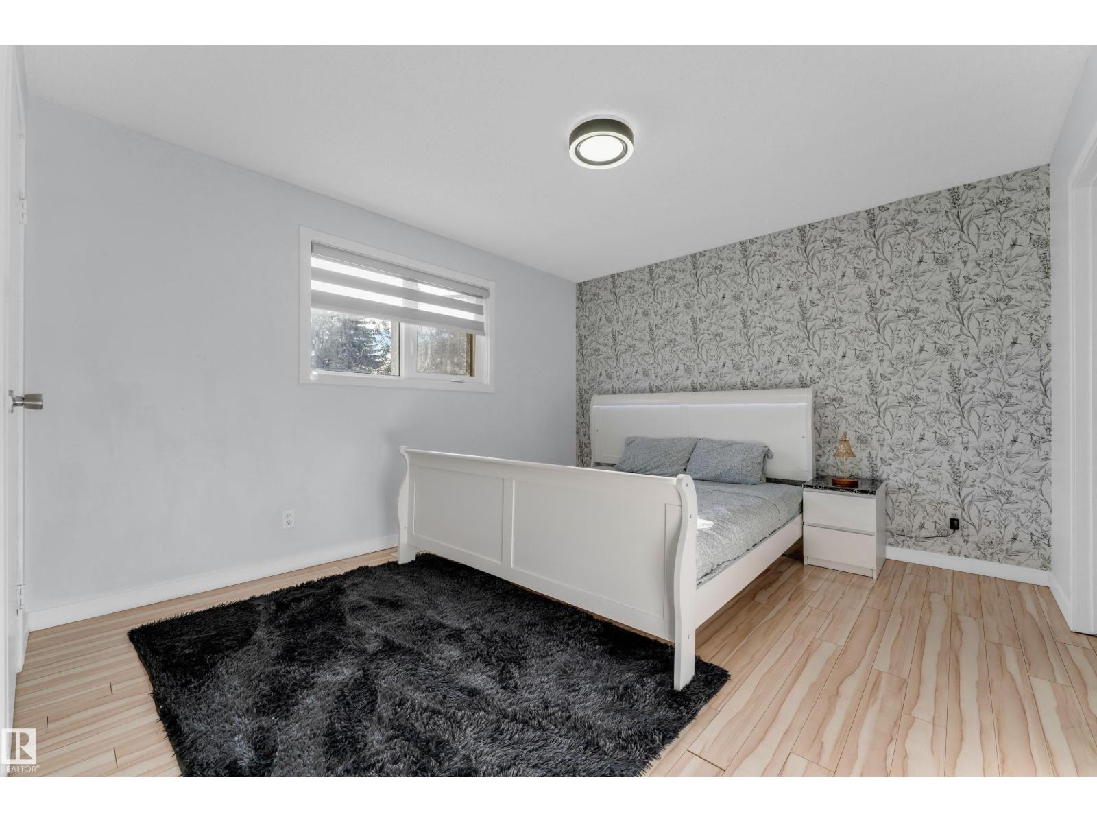 1316 35 ST NW - 18