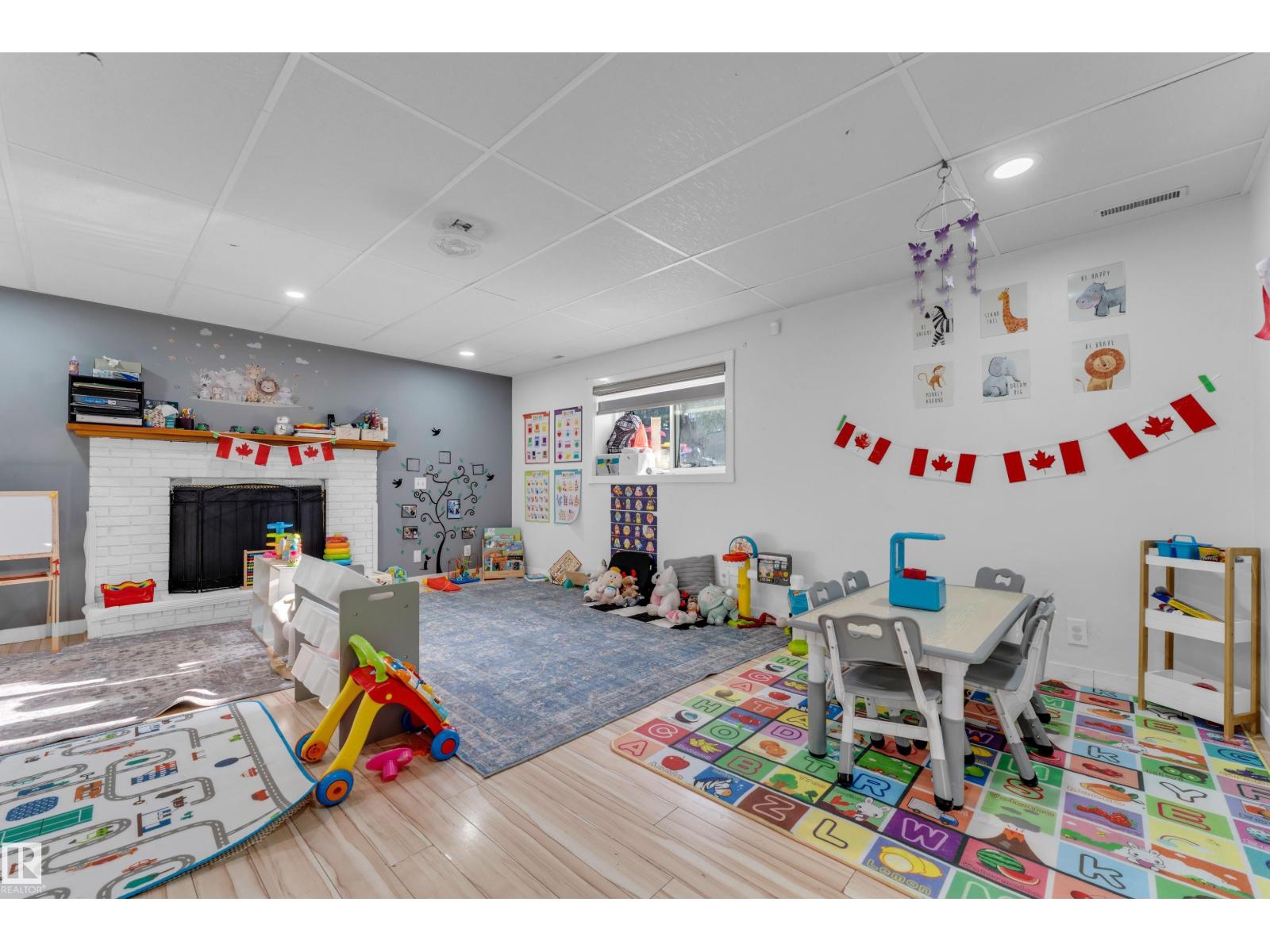1316 35 ST NW - 23