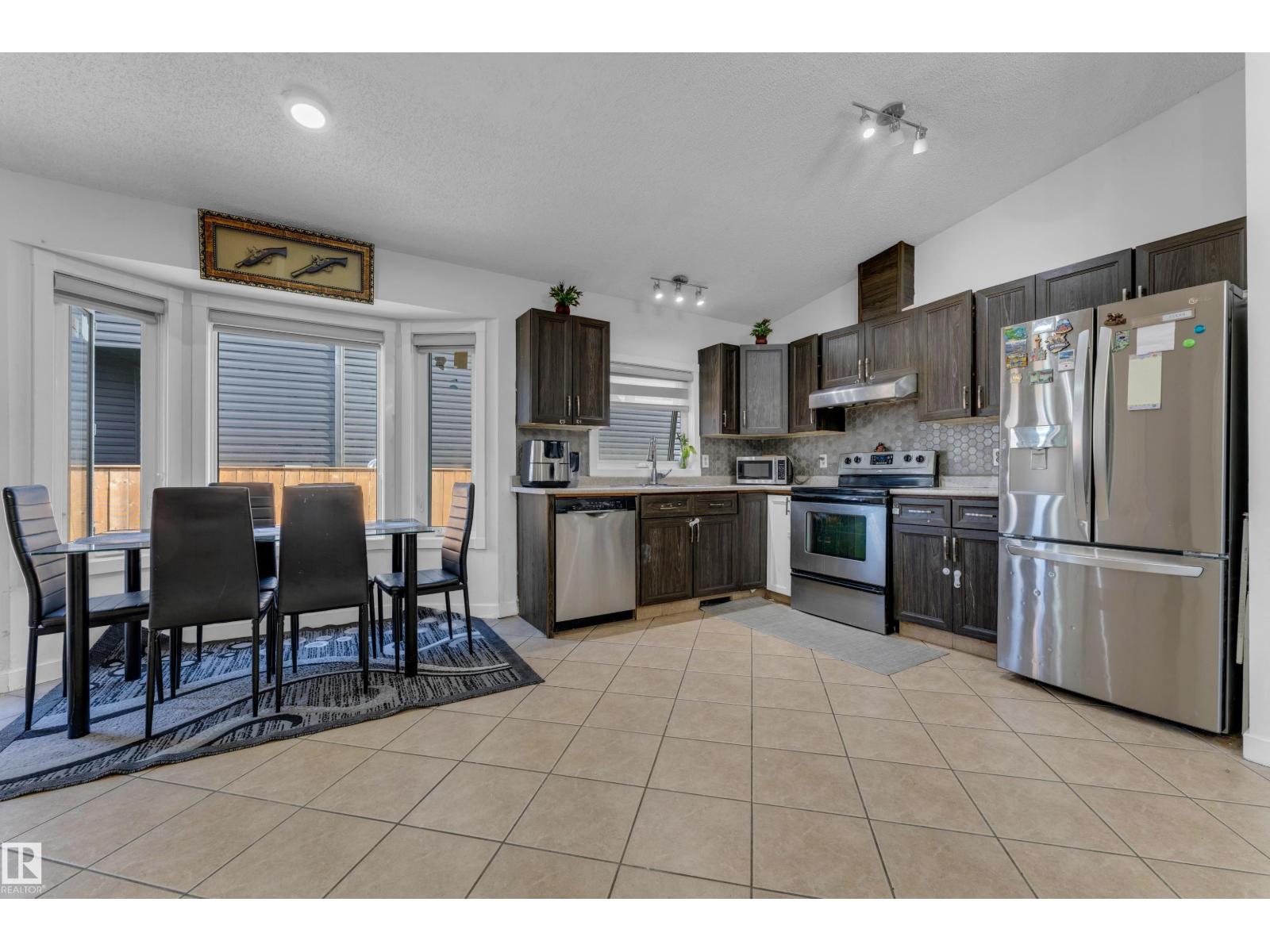 1316 35 ST NW - 10