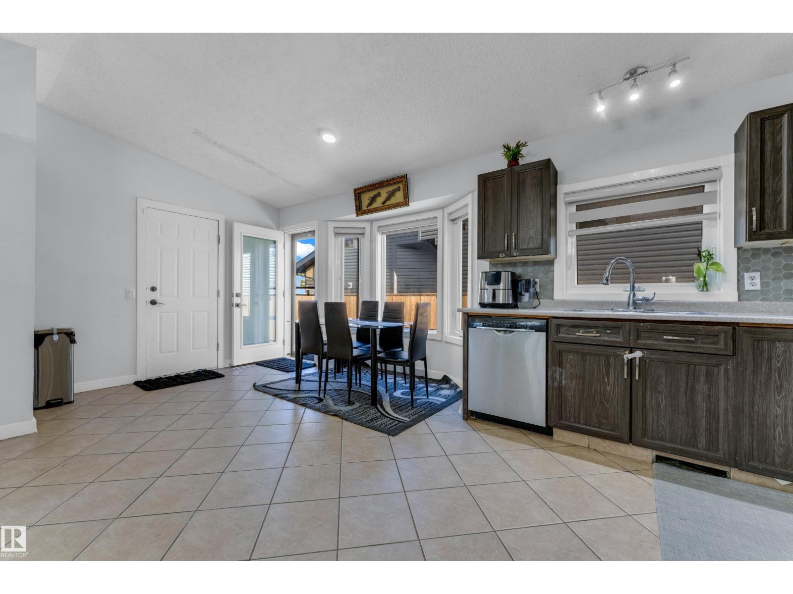 1316 35 ST NW - 11