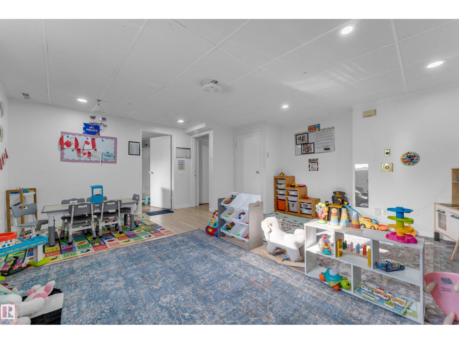 1316 35 ST NW - 24