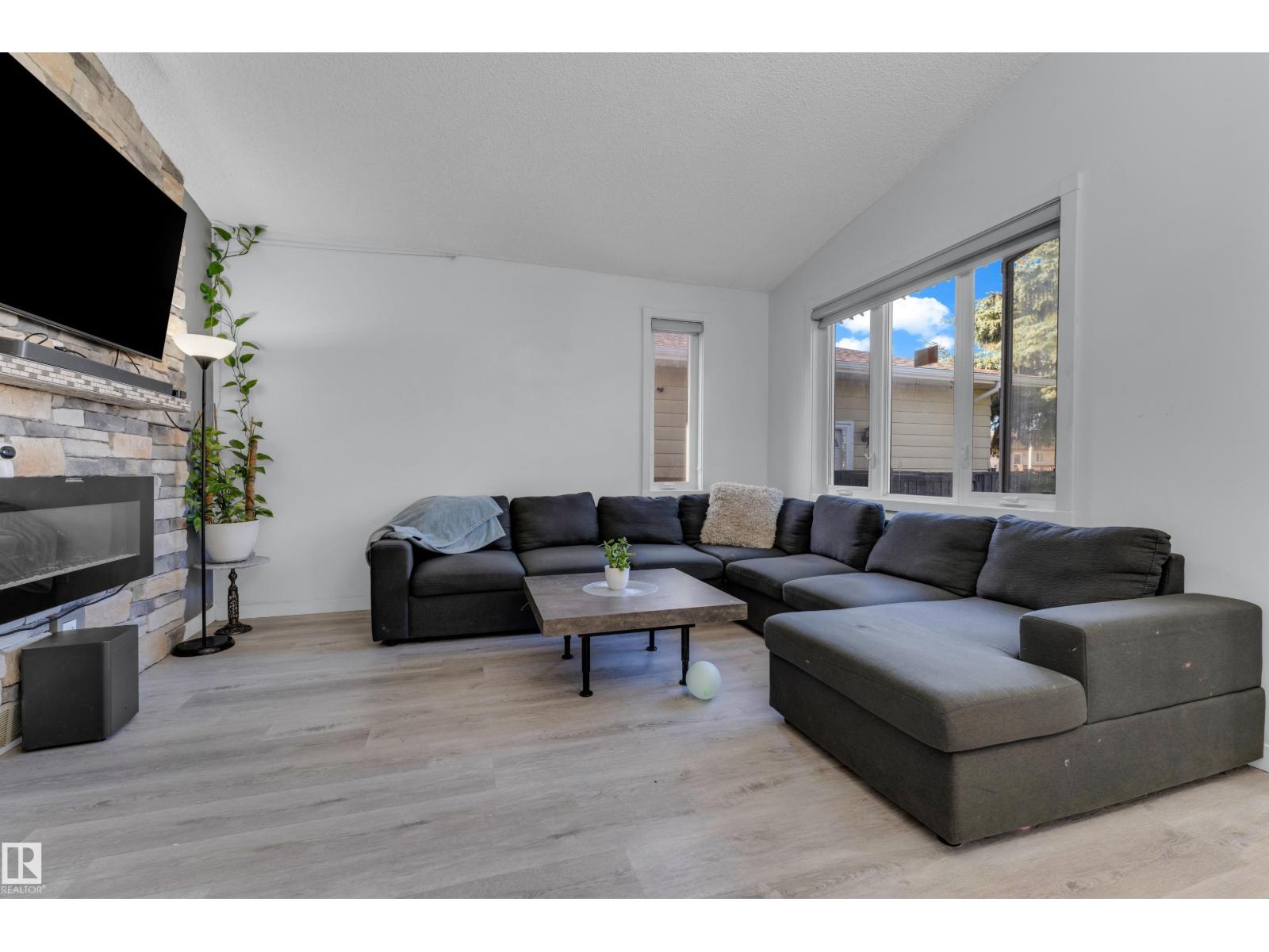 1316 35 ST NW - Image 8
