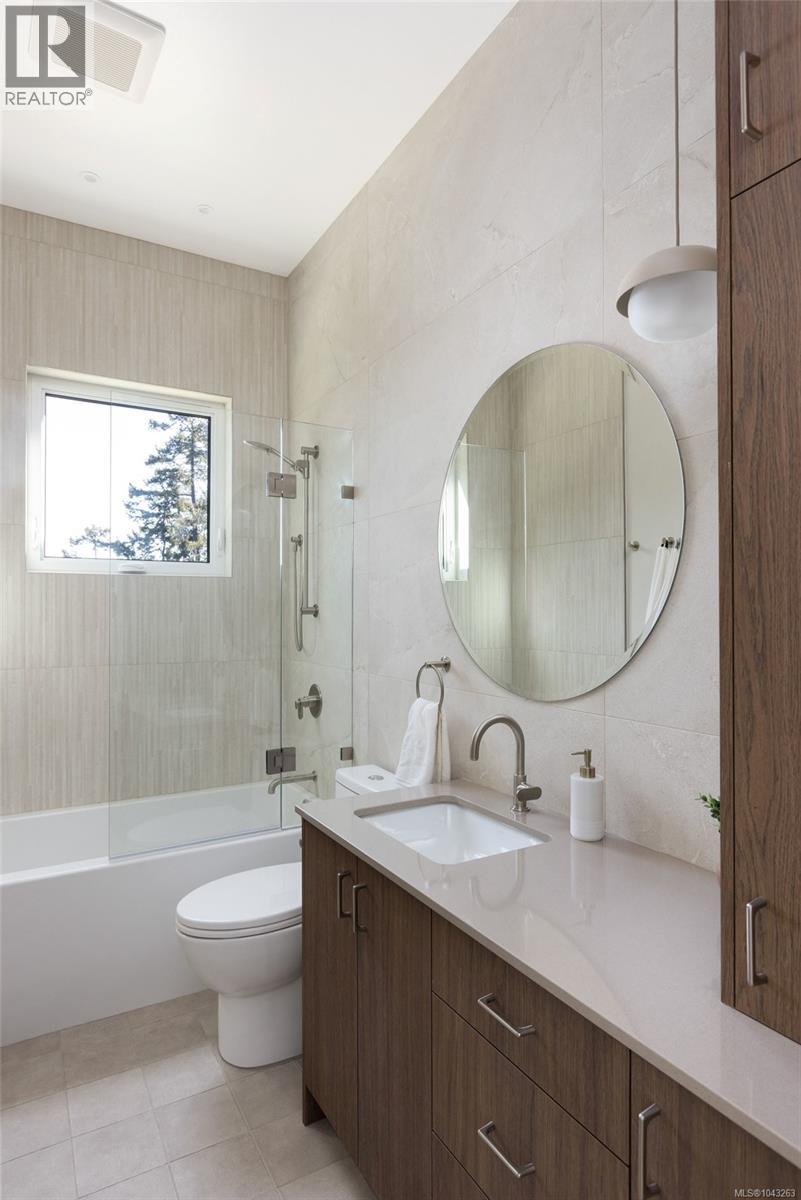1677 Lands End Rd - 36