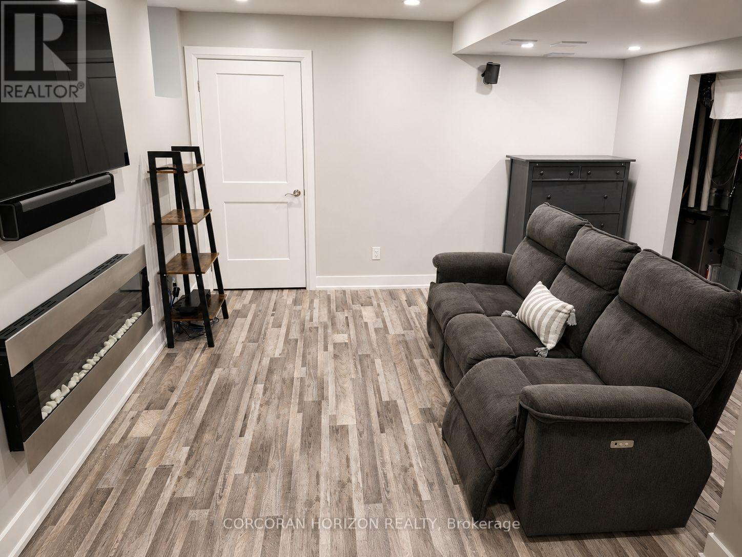 77 MONTGOMERY AVENUE - Image 38