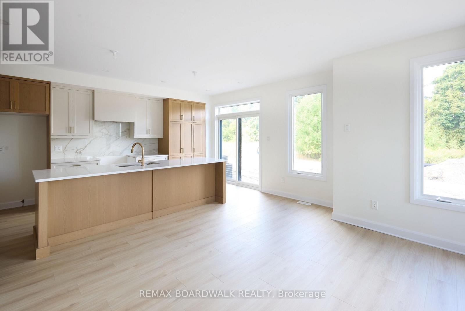 724 KENNY GORDON AVENUE - 13