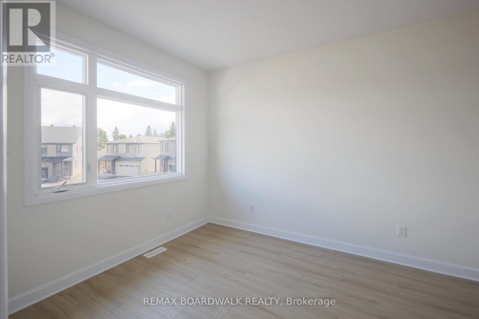 724 KENNY GORDON AVENUE - 31