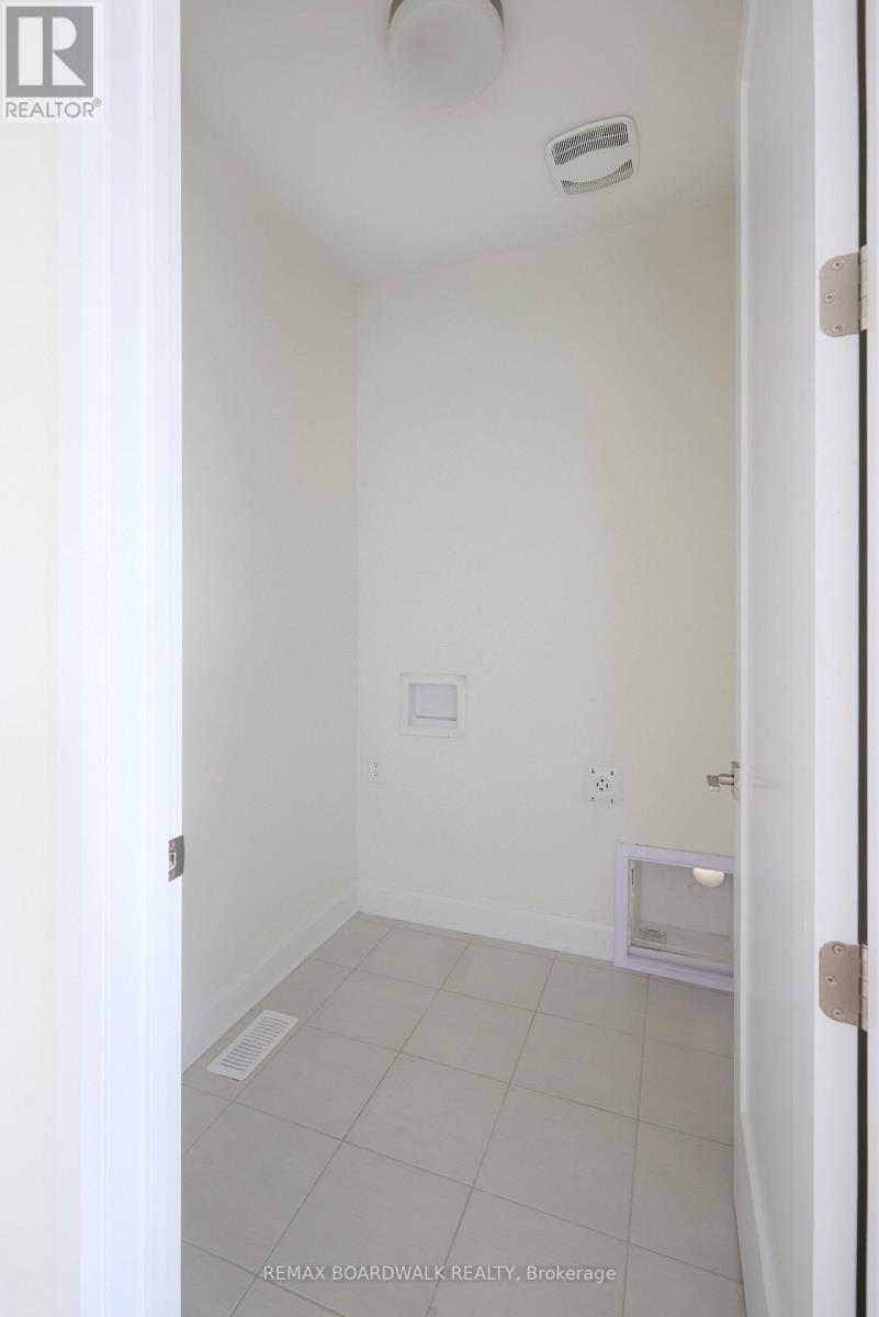724 KENNY GORDON AVENUE - 32