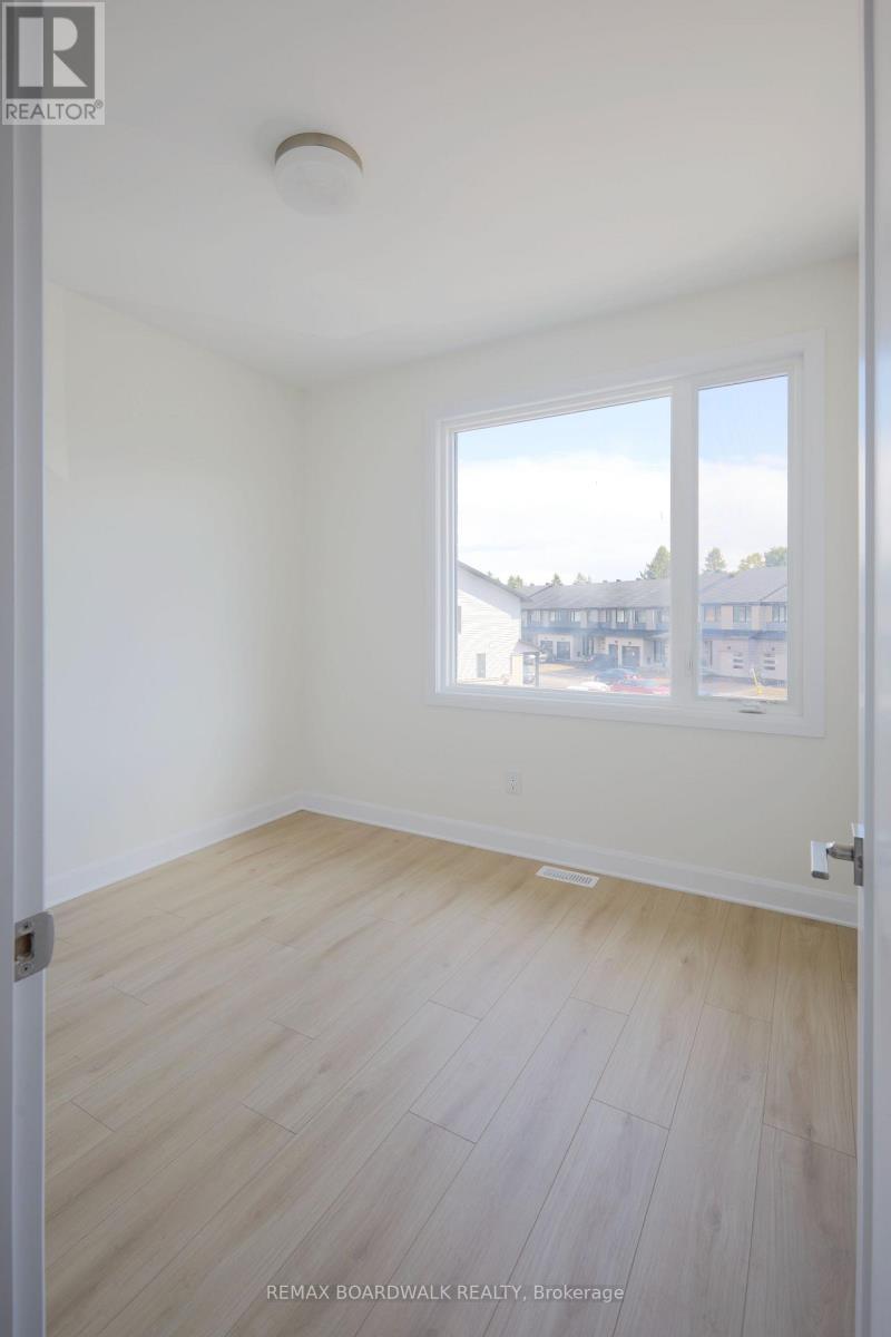 724 KENNY GORDON AVENUE - 30