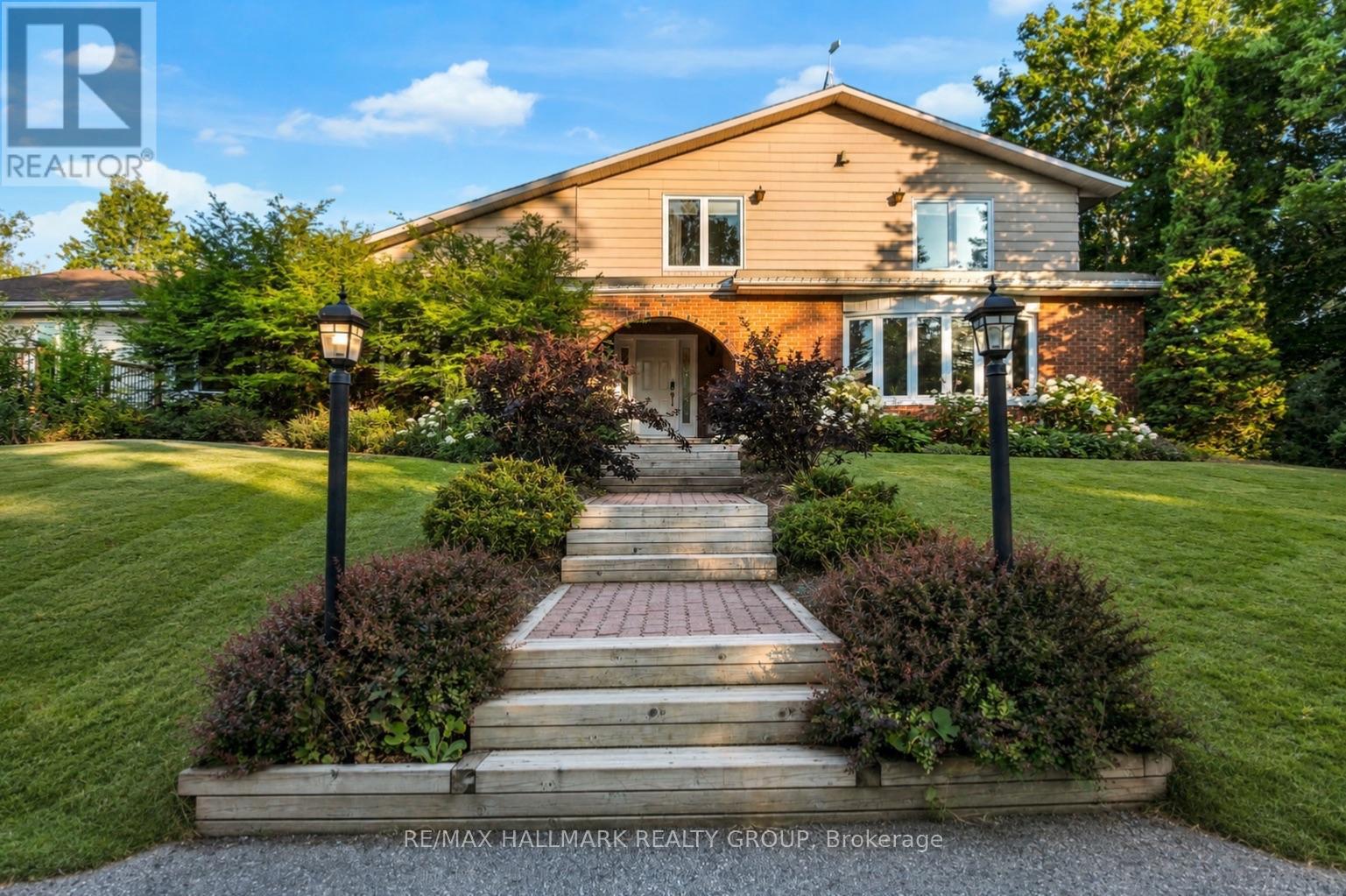 7316 FLEWELLYN ROAD - 3