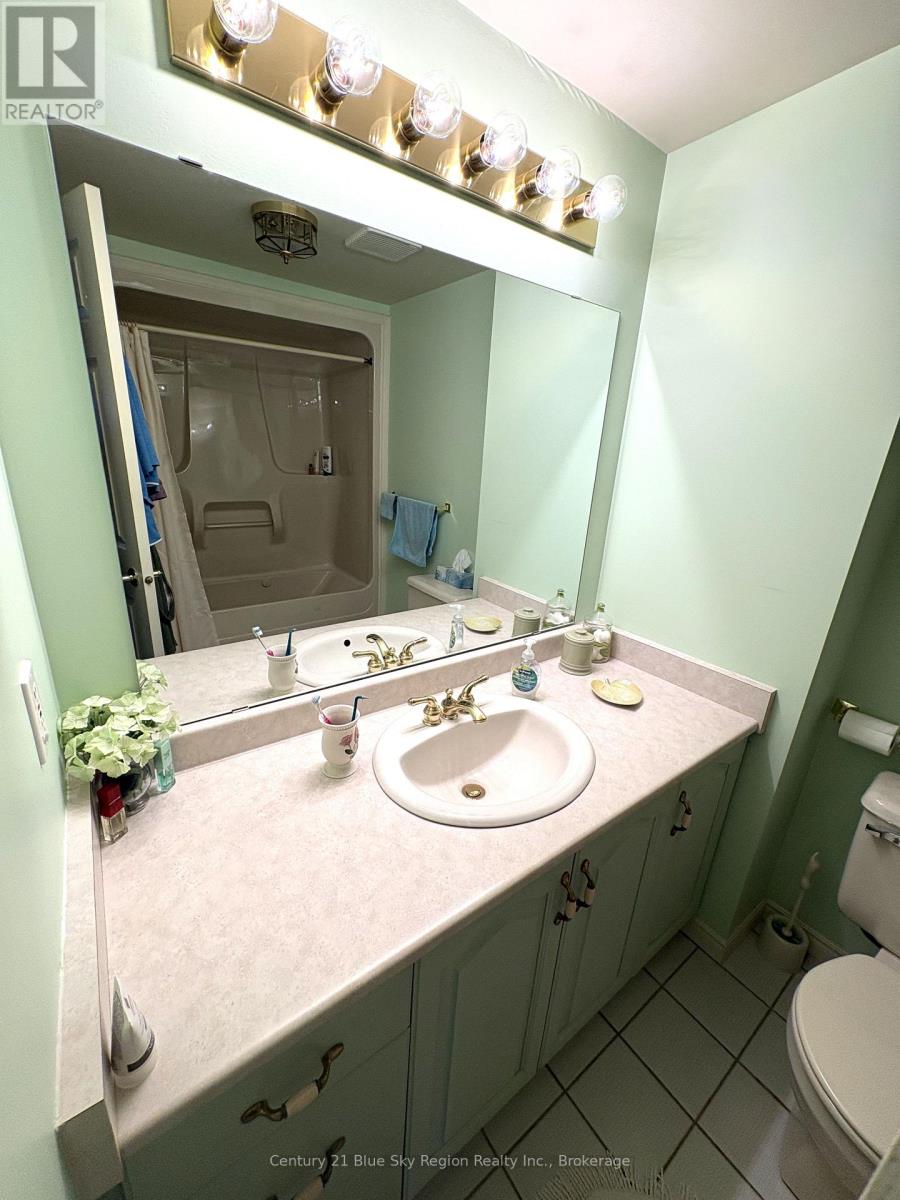 #301 469 LAKESHORE DRIVE S - 23