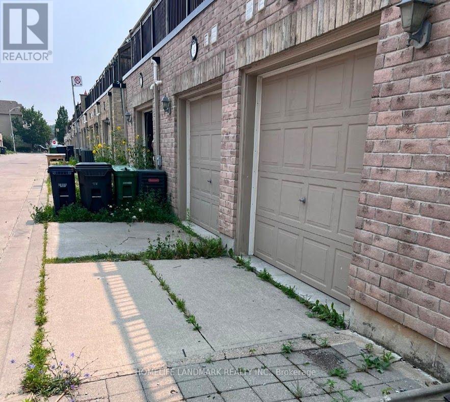 12 KAWNEER TERRACE - 22