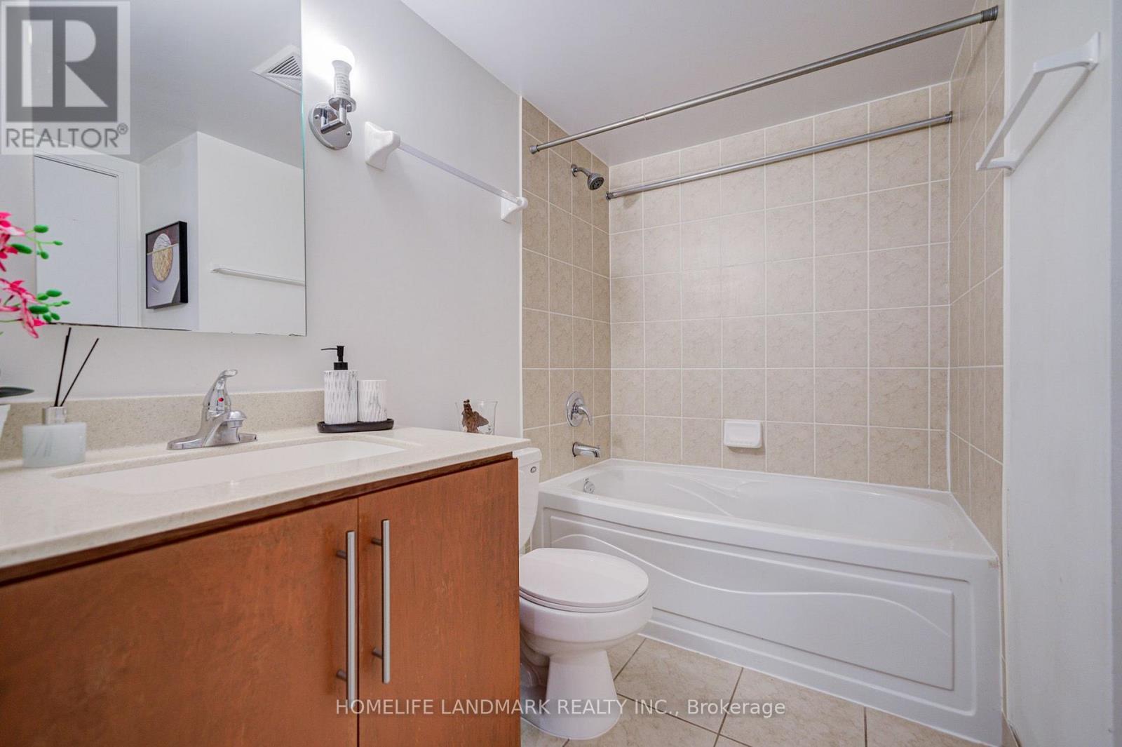 #2238 35 VIKING LANE - 26
