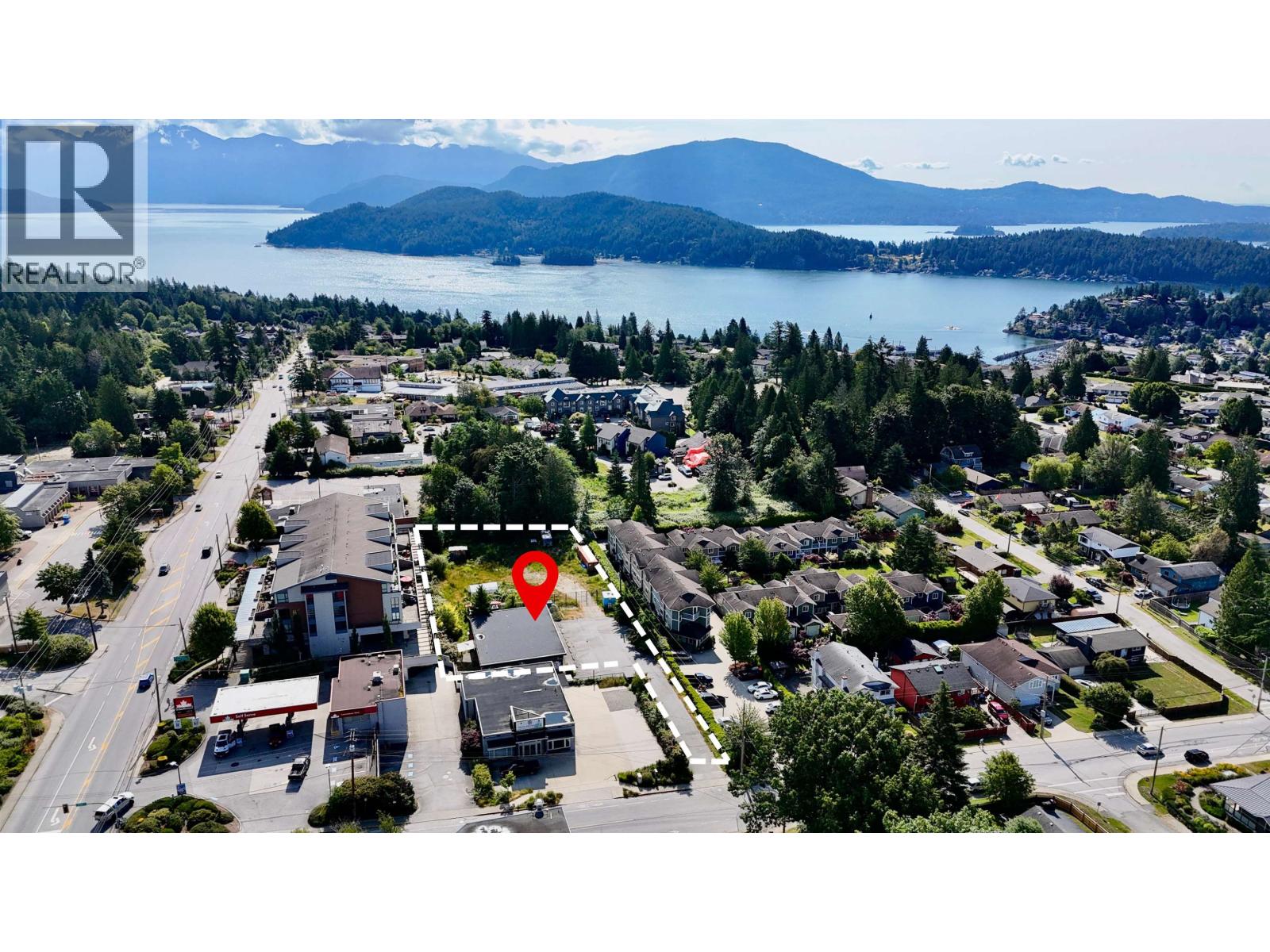 626 SHAW ROAD, Gibsons — photo 2
