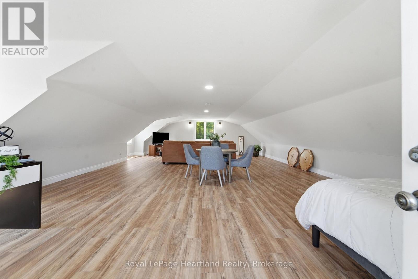 80938 FALLS RESERVE LINE - Image 38
