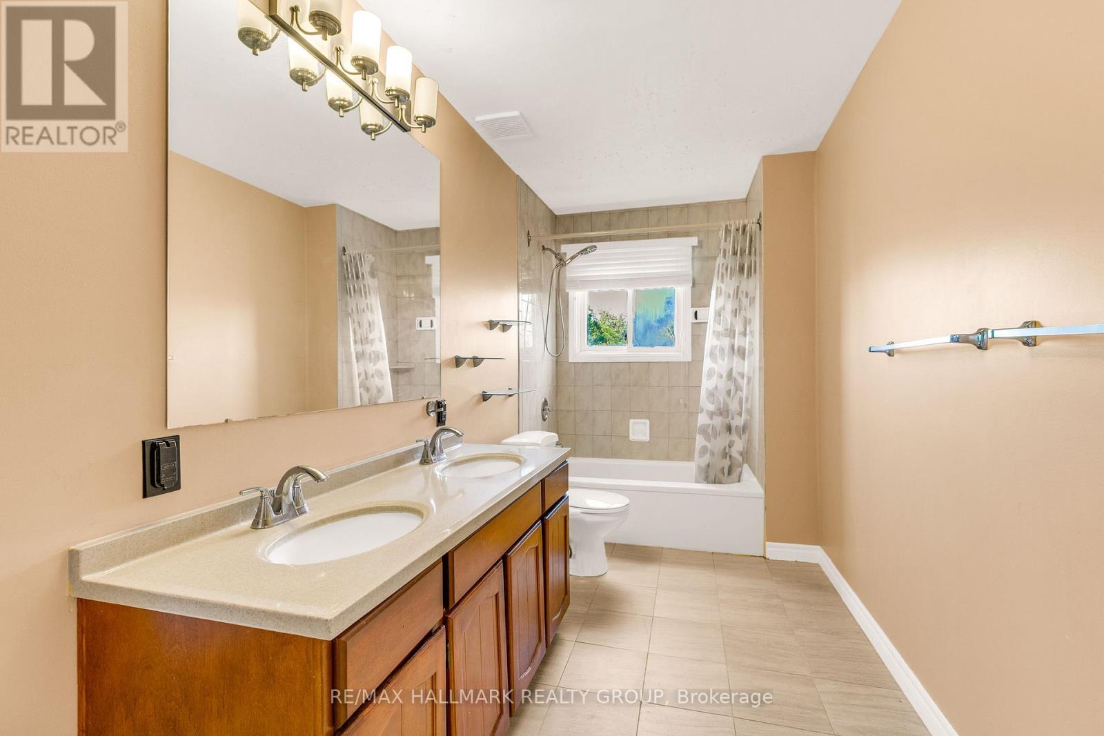 Condos for Sale in Ottawa – 7316 FLEWELLYN ROAD, Ottawa – By Peter Sagos - Image 37