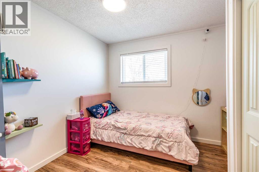 1797 4 Avenue NE - 24